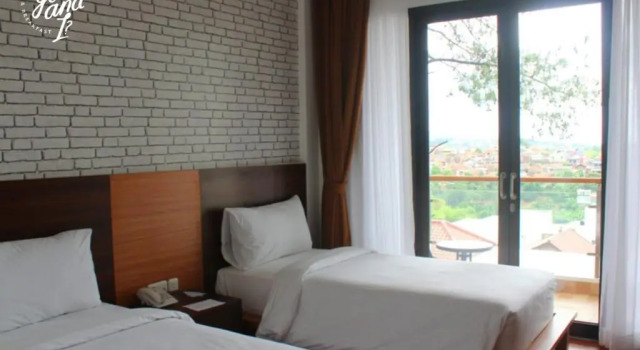 Deluxe Dvoulůžkový s manželskou postelí pokoj a výhledem na hory Are You And I Bed & Breakfast