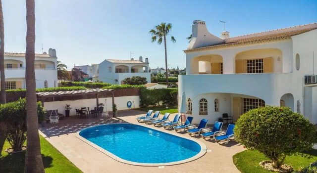 Вилла Villa Baltin With 4 Bedrooms and 3 Bathrooms