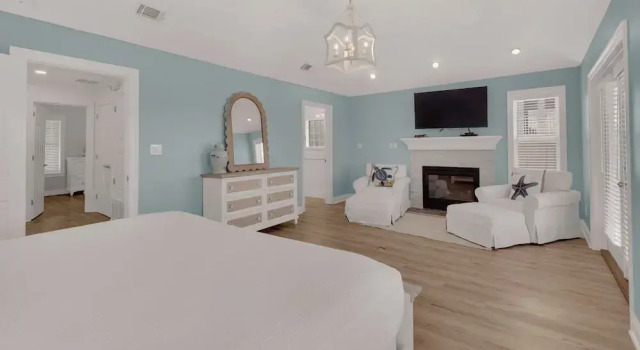 Коттедж 4BR Home w/ Private Pool, Game Room, Beach Access!
