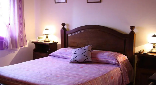 BB LAntico Ulivo, Book Hotel Hoteller i Costa Verde med parkering, Parkering