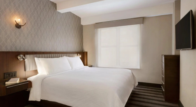 Люкс Signature Hotel Edison Times Square