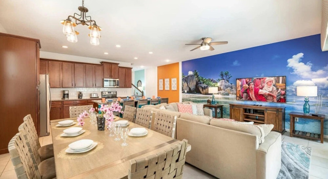 Коттедж Sunny Retreat-colorful Home Pool Great Location