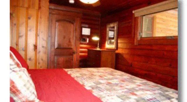 RedAwning Cabin #9 Boots Heaven