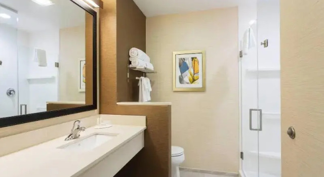 Четырёхместный номер Standard Fairfield Inn & Suites By Marriott Fort Lauderdale Downtown/Las Olas