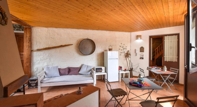 Amazing Home in Santa Venerina With Outdoor Swimming Pool, Wifi and 3 Bedrooms, Book Hotel Hotels in Sicily with a Pool, Swimming Pool