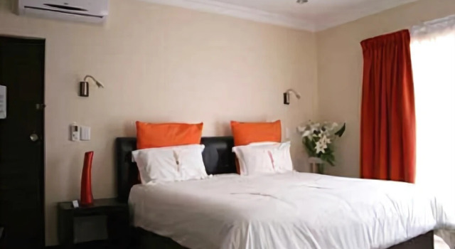 Blue Crane Lodge