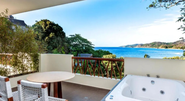 Полулюкс с балконом Ysuri Sayulita - Beachfront Hotel