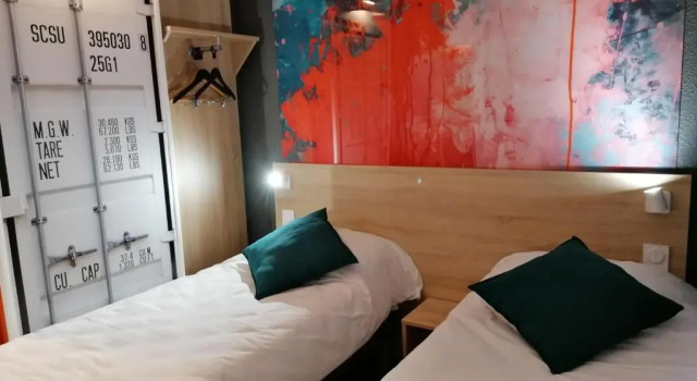 Двухместный номер Standard Kyriad Direct Orleans - Olivet - La Source