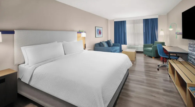 Люкс Garner Hotel Lincoln North by IHG