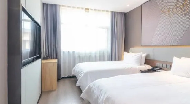 Семейный люкс IU Hotel (Jinan Railway Station)