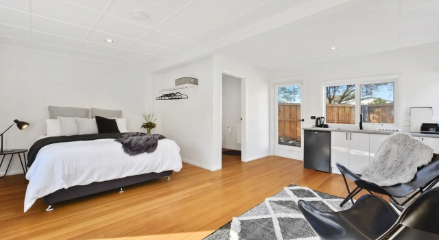 3 Bedroom Entertainer with Bungalow Next To Beach, Réserver Maison de vacances Bream Creek Tasmanie