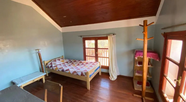 Chambres d'hôtes du lycée Picot de Clorivière dont les revenues financent l'éducation des élèves, Boek Hotel Antsirabe 