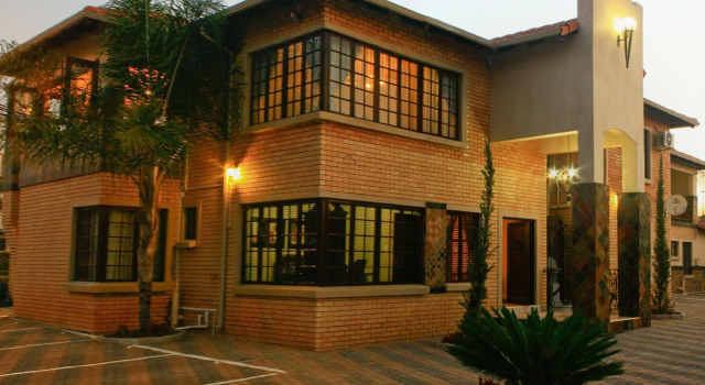 Eco Park Lodge, Buchen Sie Pension Zwartkop 