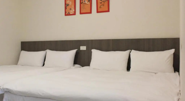 Четырёхместный номер Standard Sunnyside Hotel