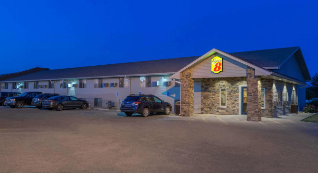 Super 8 by Wyndham Kearney