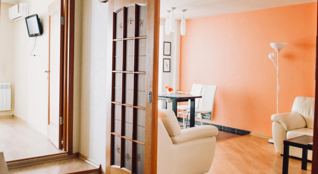 Apartments near the Topol shopping center, Book Lejlighed Hoteller i Golden Ring med parkering, Parkering