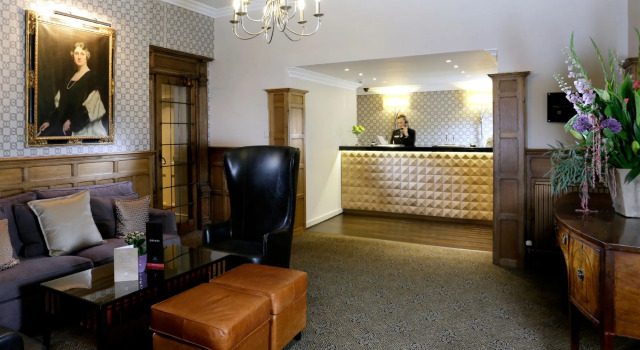 Macdonald Berystede Hotel & Spa, Book Hotel Hoteller i Ascot med parkering, Parkering