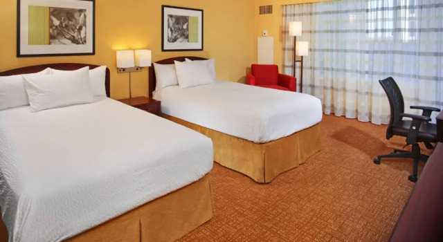 Четырёхместный номер Standard Courtyard by Marriott Baltimore Downtown Inner Harbor