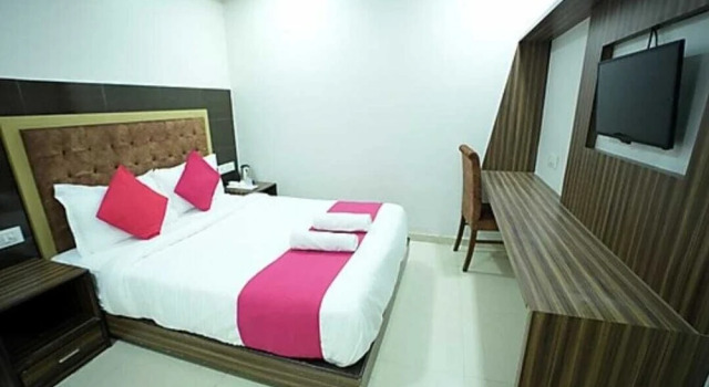 Номер Deluxe Hotel New Blue Sapphire Residency