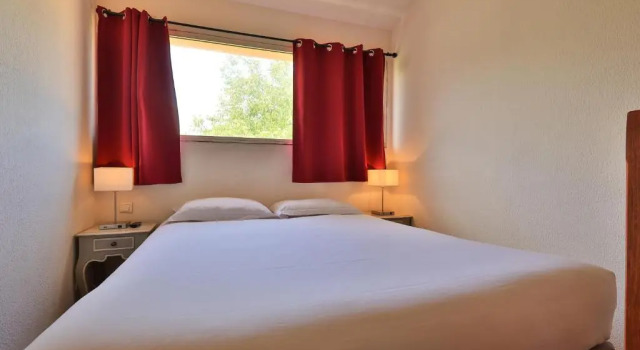 Люкс Logis Hôtel & Spa Déjeunez Sous LArbre