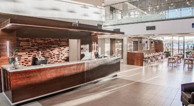 Town Lodge Windhoek, Book Hotel Windhoek Khomas, nær Windhoek Independence Stadium