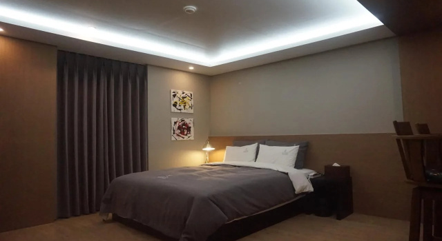 Louis Hotel
