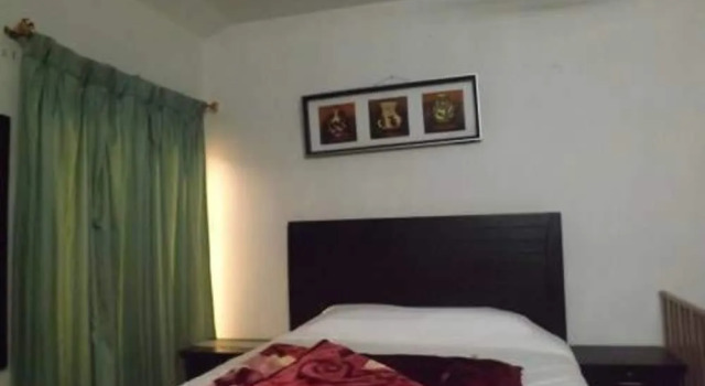 Hotel Orash Lodges, Забронировать Отель Музаффарабад штат Джамму и Кашмир