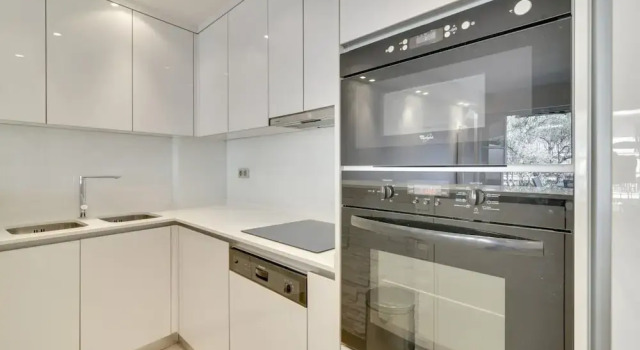 Апартаменты Beautiful, Cosy, Quiet Flat With Terrace - Cannes