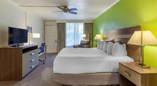 Номер Standard Magnuson Hotel Papago Inn