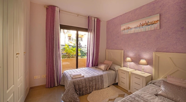 Coto Real Naxos - Sea Views 2BR Apartment in Manilva, Pool, Wifi, Book Lejlighed Hoteller i Castillo de la Duquesa med pool, Swimmingpool