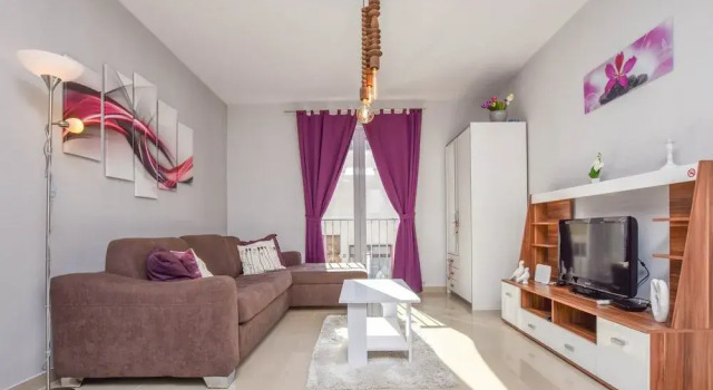 Apartment Amethist, Забронировать Апартаменты/квартира Отели Биоград-на-Мору с парковкой, рядом с Частный Пляж «Кемп Сенди», Парковка
