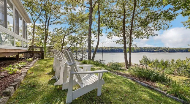 Коттедж Jcr Taunton Bay Hideaway 3 Bedroom Home by RedAwning