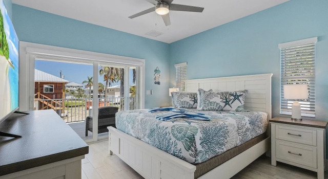 Beach Time 146 Delmar Ave 3 Bedroom Home by RedAwning