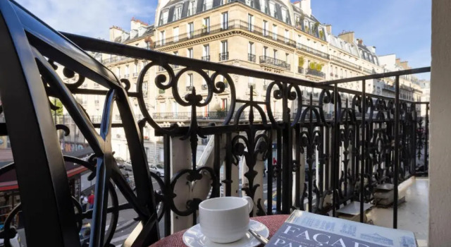 Двухместный номер Standard с балконом Pavillon Monceau by Happyculture