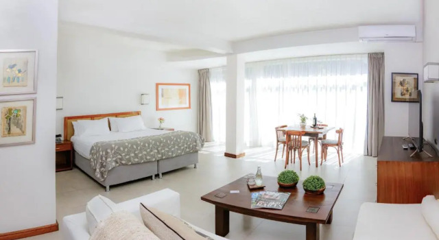 Suite Hotel Raices
