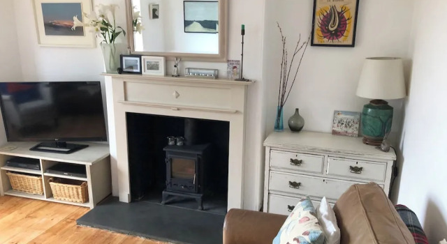 5 Bed House - Sleeps 15 - Pets - Garden - Parking, Varaa Lomakoti Mökit kohteessa Merseyside, Mökki