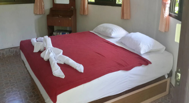 Khaosok jungle hostel Branch 1, Забронировать Отель Отели Южного Таиланда с парковкой, Парковка