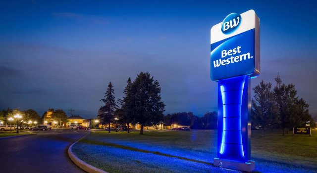 Номер Standard Best Western Parkway Inn & Conference Centre
