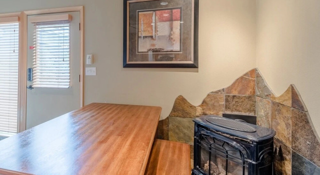 Alpine Villa 24 - 2 Br Condo, Book Villa Sommerhuse i Sun Valley, Hytte