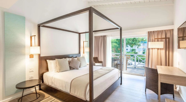 Двухместный полулюкс рядом с пляжем Wyndham Tortola BVI Lambert Beach Resort