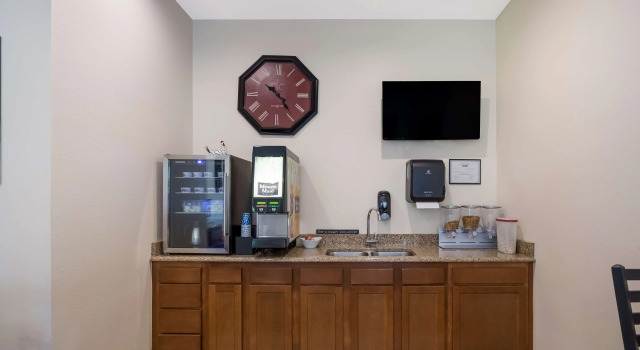 SureStay Hotel by Best Western Whittington Rend Lake, Book Hotel Benton Illinois