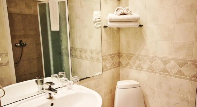 Одноместный номер Standard NB Hotel with Free Parking