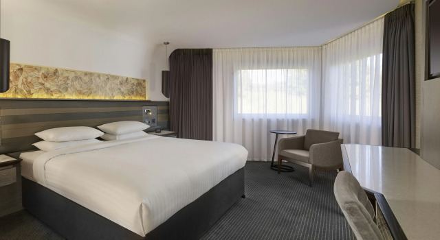 DoubleTree by Hilton Edinburgh - Queensferry Crossing, Buchen Sie Hotel Queensferry Midlothian