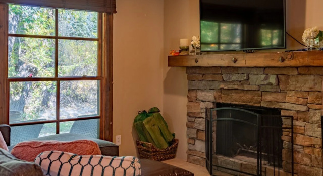 Andora Villa Condominium 130 by RedAwning, Book Villa Ketchum Sun Valley