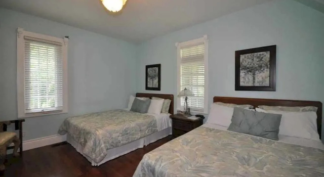 Whispering Pines B&B, Varaa Bed and Breakfast  