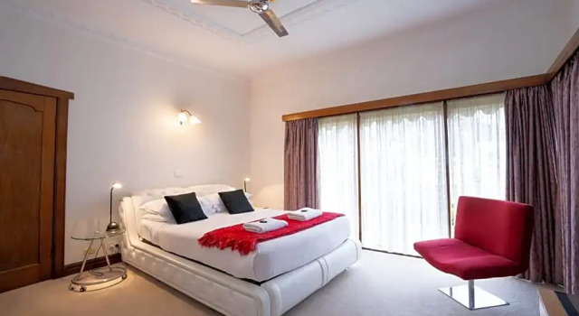 Номер Standard с 3 комнатами Sovereign Park Motor Inn