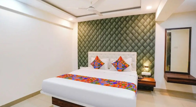 Люкс Luxury FabHotel Arsh Executive Inn