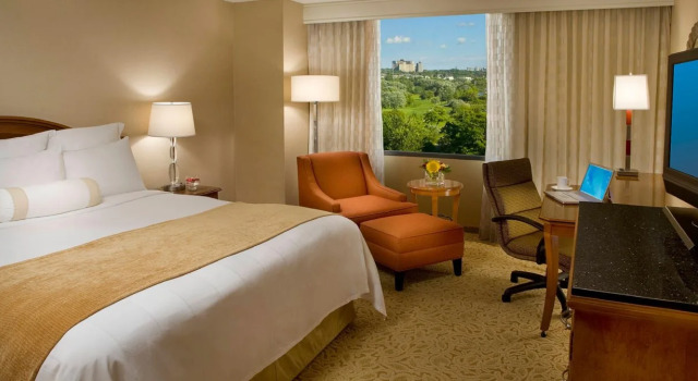 Toronto Airport Marriott Hotel
