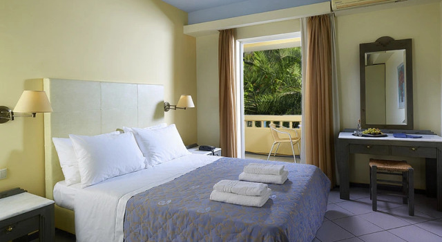 Номер Standard с балконом Hotel Sissi Bay And Wellness Club