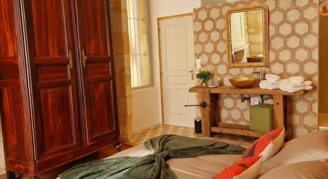 Номер Luxury Chateau Tanesse de Tourny